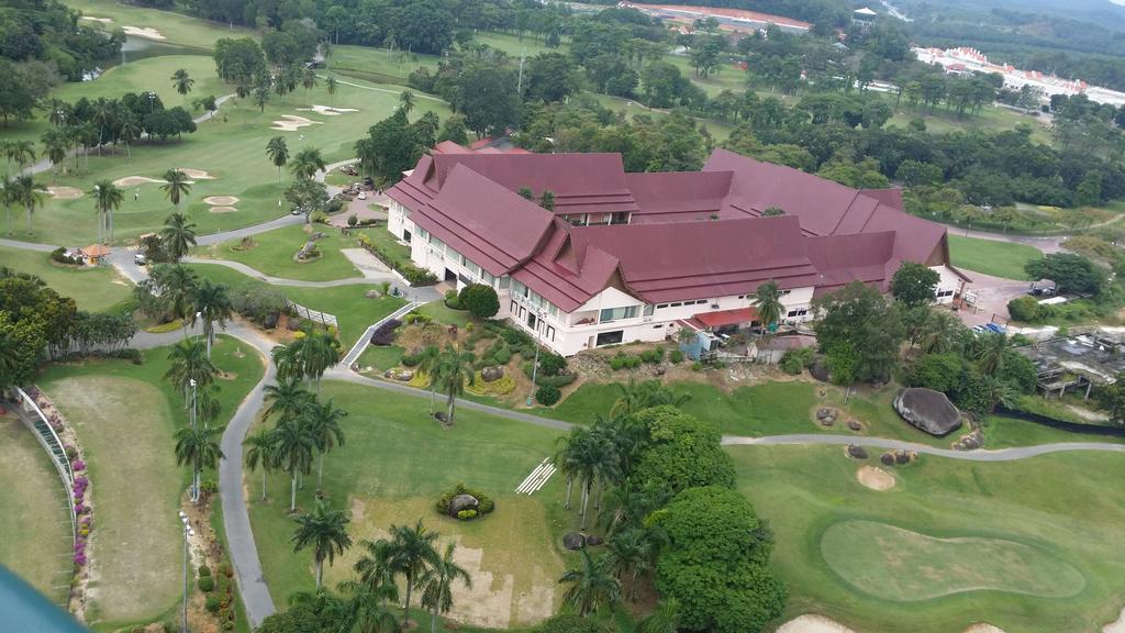 Condo D'Savoy @The Resort, Alor Gajah Malacca Esterno foto