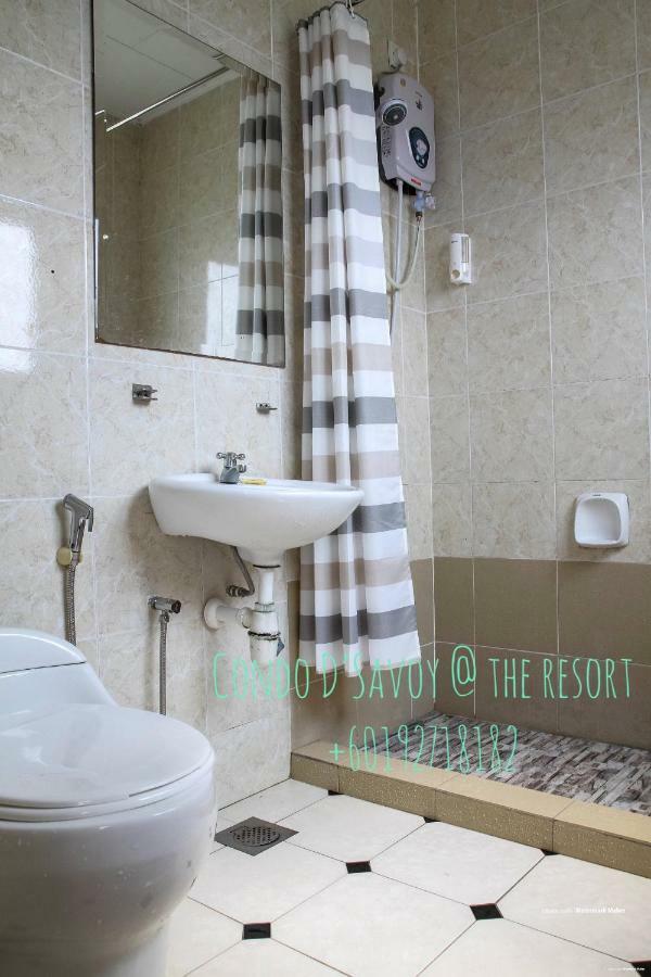 Condo D'Savoy @The Resort, Alor Gajah Malacca Esterno foto